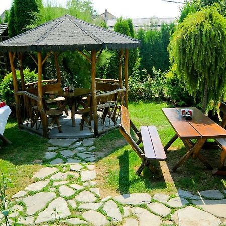Pension La Cupola Targu-Mures Bagian luar foto