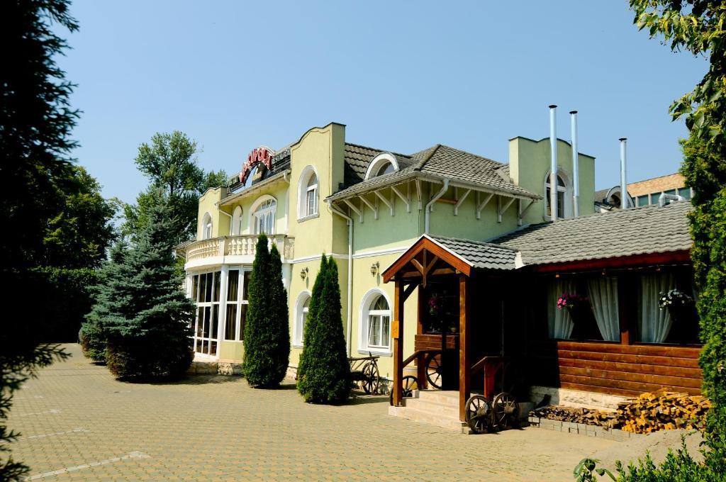 Pension La Cupola Targu-Mures Bagian luar foto