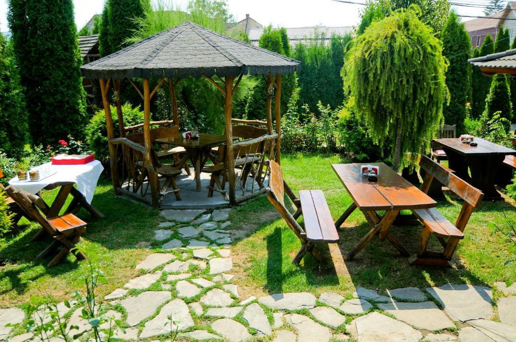 Pension La Cupola Targu-Mures Bagian luar foto