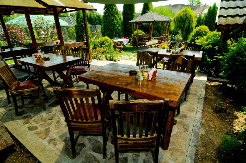 Pension La Cupola Targu-Mures Bagian luar foto
