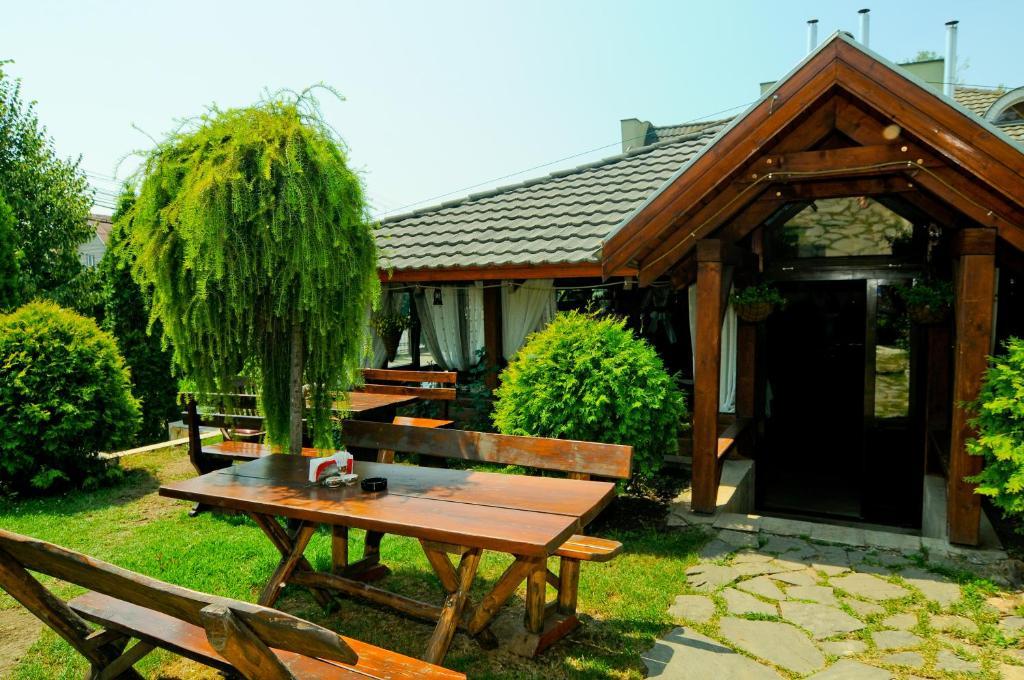 Pension La Cupola Targu-Mures Bagian luar foto